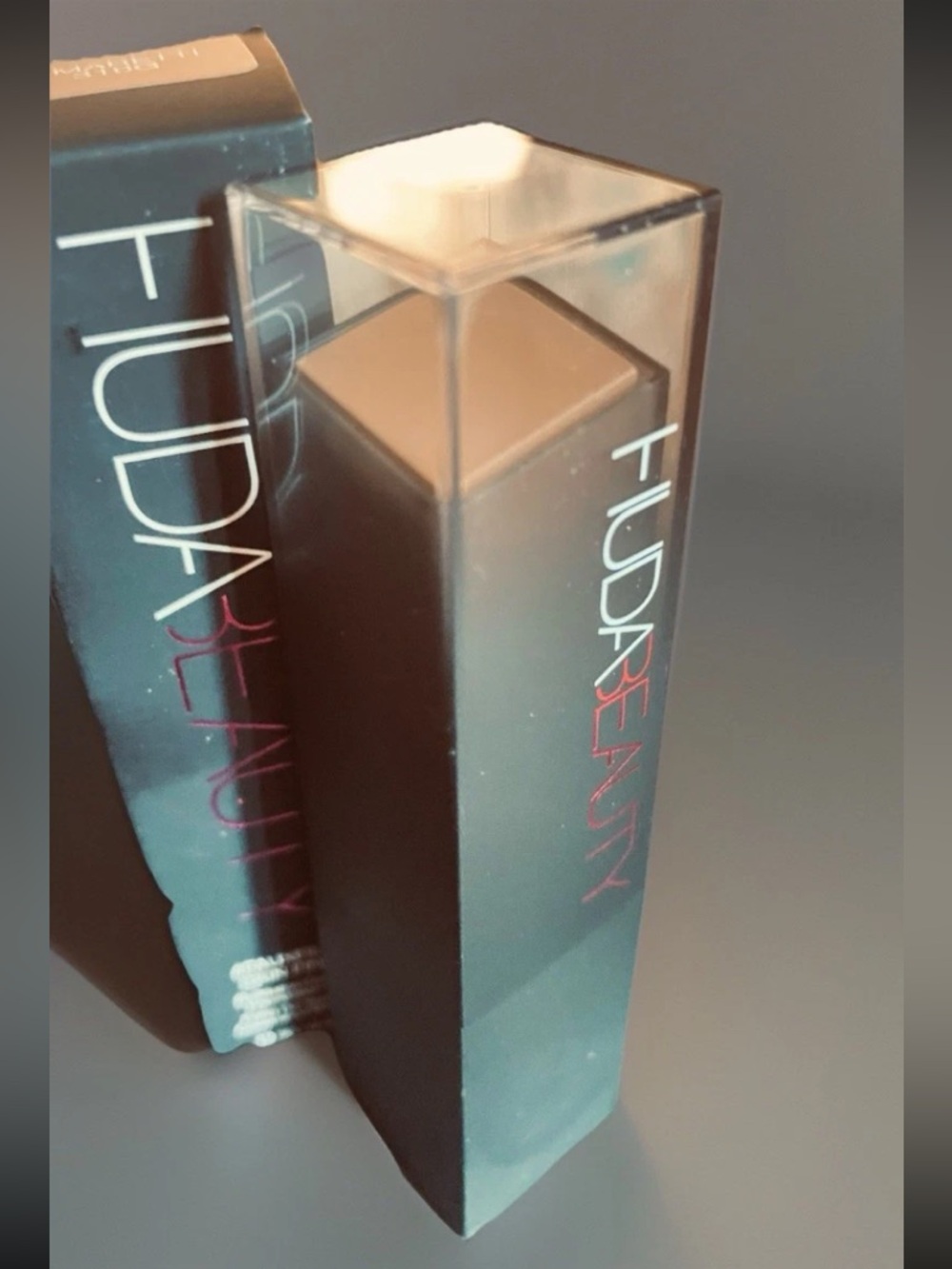 NIB Huda Beauty Amaretti 310G Skin Finish Buildable Coverage Stick Concealer